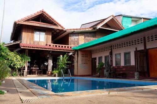 Bazén v ubytování Chian house nebo v jeho okolí