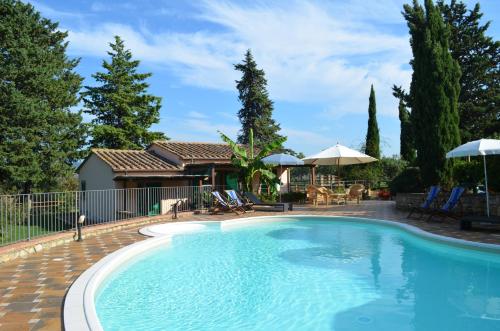 Hồ bơi trong/gần Agriturismo Rosa dei Venti