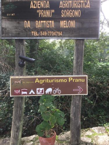 a sign on the side of a mountain at Agriturismo Pranu in Sorgono