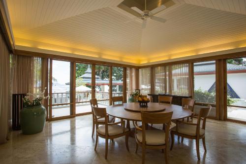 Zona de estar de Trisara Villas & Residences Phuket