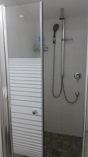 Herzliya Center Apartments tesisinde bir banyo