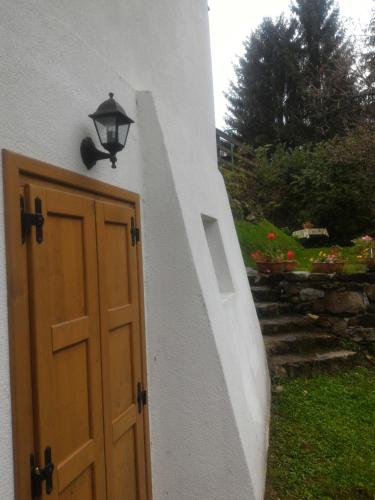 Un jardín fuera de Casa Lausen
