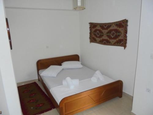 Un ou plusieurs lits dans un hébergement de l'établissement Villa Paporaki 22495