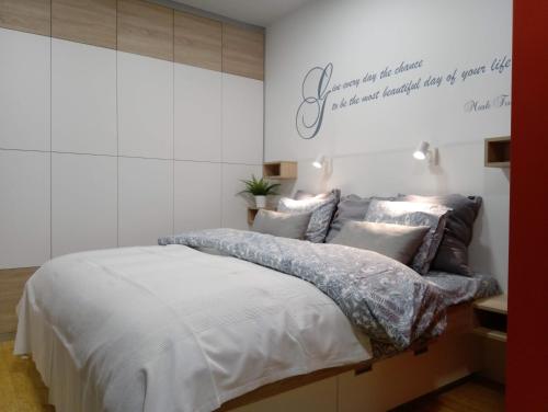 Llit o llits en una habitació de ZagrebFun