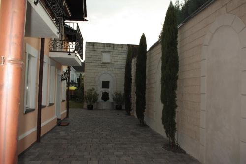 Το κτήριο όπου στεγάζεται  το δωμάτιο σε οικογενειακή κατοικία