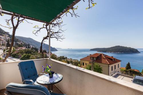 Apartments Dalmatin