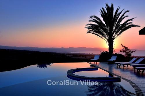 ELITE Amazing Villa with Heated Pool by Coral Sun Villas