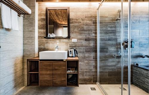 Ванна кімната в Move Resort & Spa