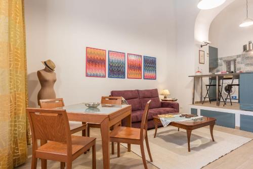 GuestHost - Monti Artistic Flat