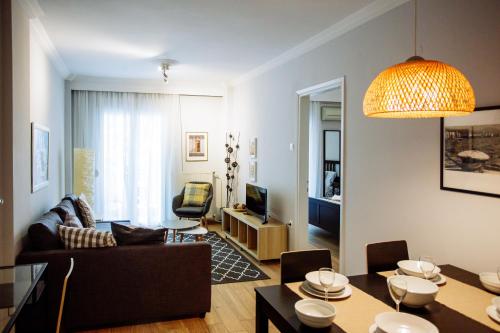 Luxurious & Modern | Walk Everywhere | 5★ Amenities