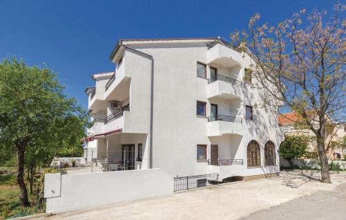 Rooms & Apartments Hegic