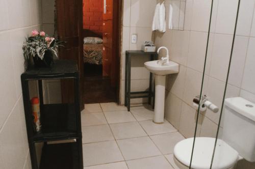 Koupelna v ubytování Pequizeiro Eco Pousada
