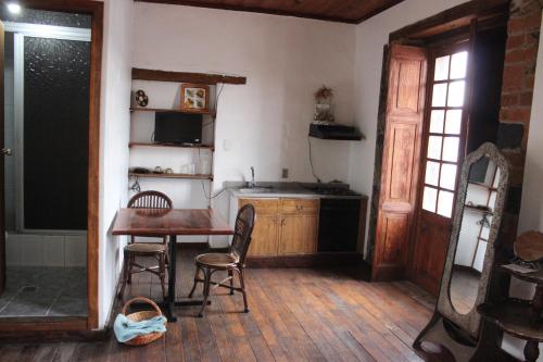 Kuchyň nebo kuchyňský kout v ubytování Casa del siglo XVII