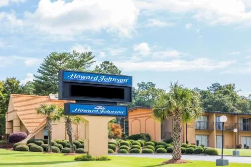 Howard Johnson by Wyndham Athens in Athens