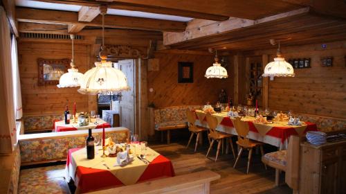 Gallery image of Hotel-Gasthof "Zur Mühle" in Kaprun