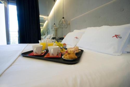 Jídlo v hodinového hotelu nebo okolí