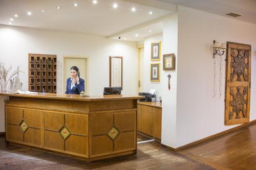 Gallery image of Country Club Hotel & Suites in Mikro Chorio