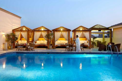 Bazén v ubytování Barceló Cairo Pyramids nebo v jeho okolí