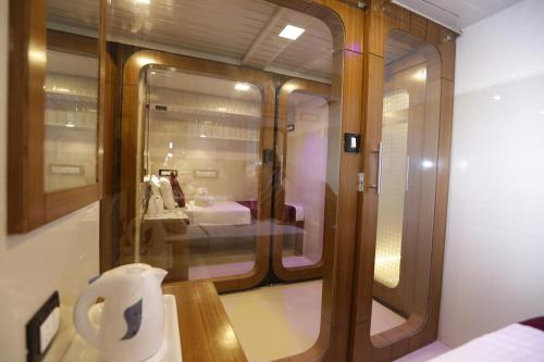 Gallery image of Qubestay Airport Capsule Hotel & Hostel in Mumbai