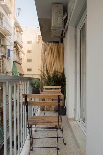 Koukaki ideal studio for 2