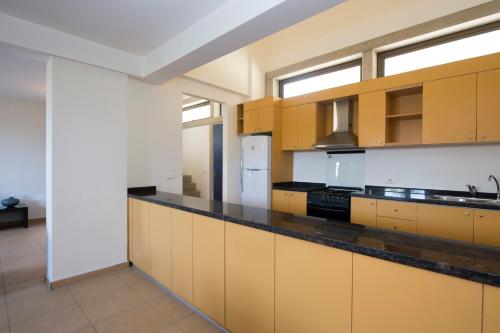 Gambar di galeri bagi Siwar Center Apartments di Jounieh