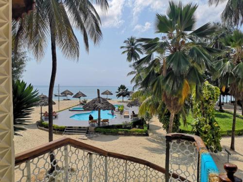 Πισίνα στο ή κοντά στο Smiles Beach Hotel