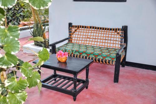 Ruang duduk di Papaya Guest House Nungwi