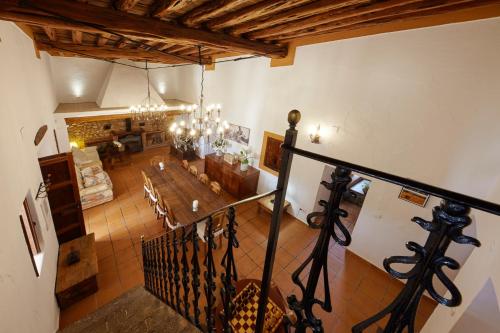 an overhead view of a living room and dining room at Villa Can Coves in Sant Miquel de Balansat