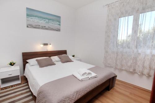 Apartman Tone