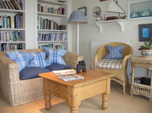 The library in the hotel 