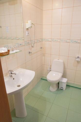 Koupelna v ubytování Meduza Hotel