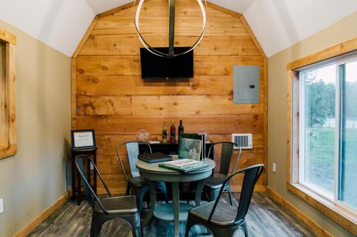 Fotografija u galeriji objekta Pine River Ranch B&B u gradu Levenvort