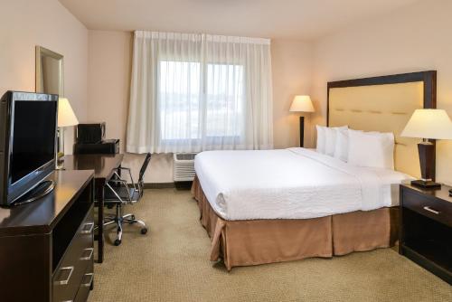 Gallery image of Hotel Chino Hills in Chino Hills