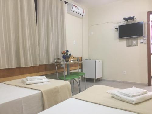 Μια τηλεόραση ή/και κέντρο ψυχαγωγίας στο Vind's Plaza Hotel