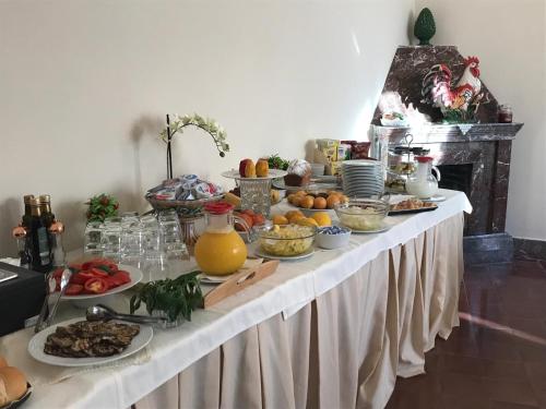 Comida en o cerca de este hotel
