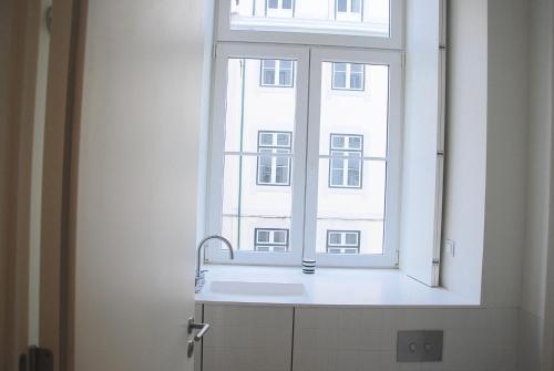 Downtown Sunny Apartment