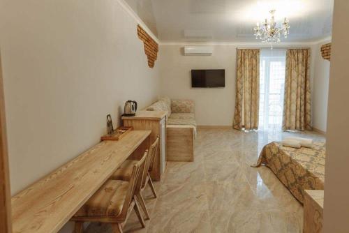 Μια τηλεόραση ή/και κέντρο ψυχαγωγίας στο Бутик 2017