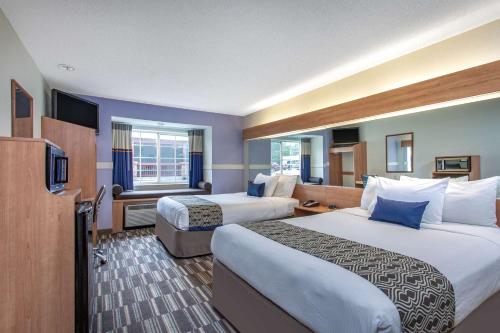 Gallery image of Microtel Inn & Suites by Wyndham Lillington/Campbell University in Lillington