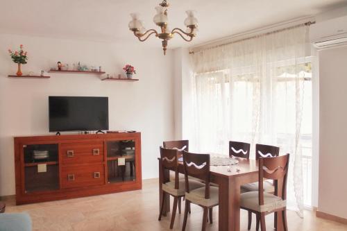 apartment a stone's throw from Santa Barbara