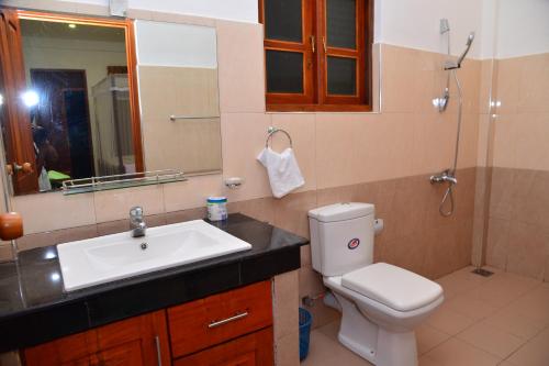 Bilik mandi di Villa Wanderlust