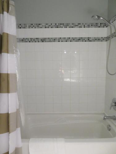 Un baño de Kimberley Downtown Accommodation