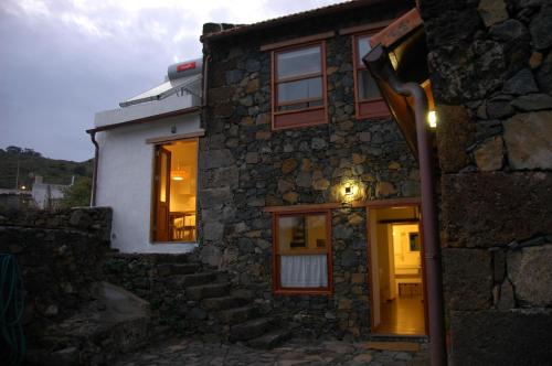 Το κτήριο όπου στεγάζεται  the country house