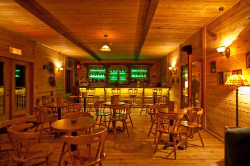 Εστιατόριο ή άλλο μέρος για φαγητό στο Auberge Cap au Leste