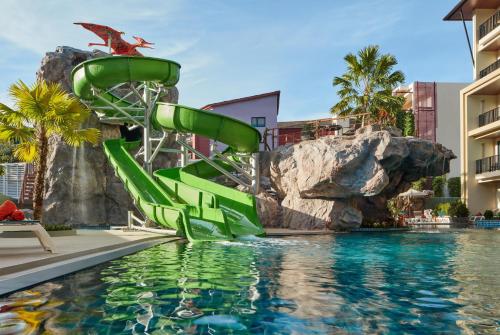 Bazén v ubytování Ananta Burin Resort - SHA Extra Plus nebo v jeho okolí