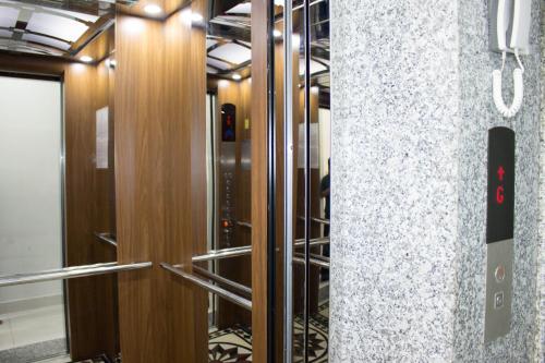 Ein Badezimmer in der Unterkunft Winston Hotel