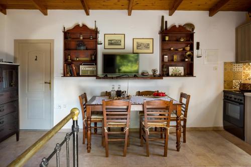 Η κουζίνα ή μικρή κουζίνα στο The Olive House
