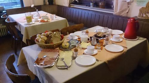 Jídlo v penzionu nebo okolí