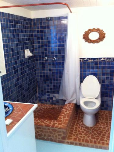 Et badeværelse på Spice Cottage