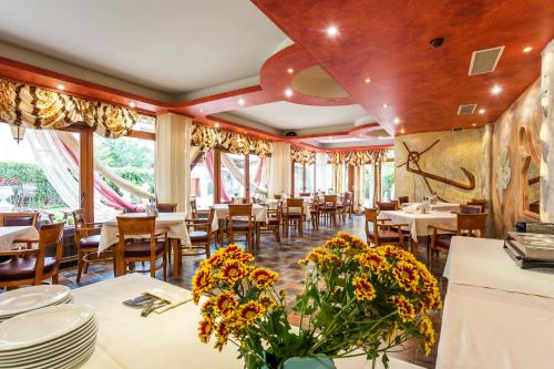 Εστιατόριο ή άλλο μέρος για φαγητό στο Family Hotel Gold Pearl