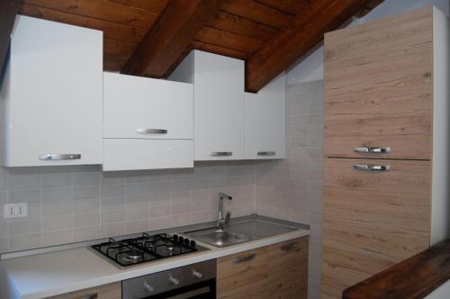 Η κουζίνα ή μικρή κουζίνα στο B&B Al Vicoletto